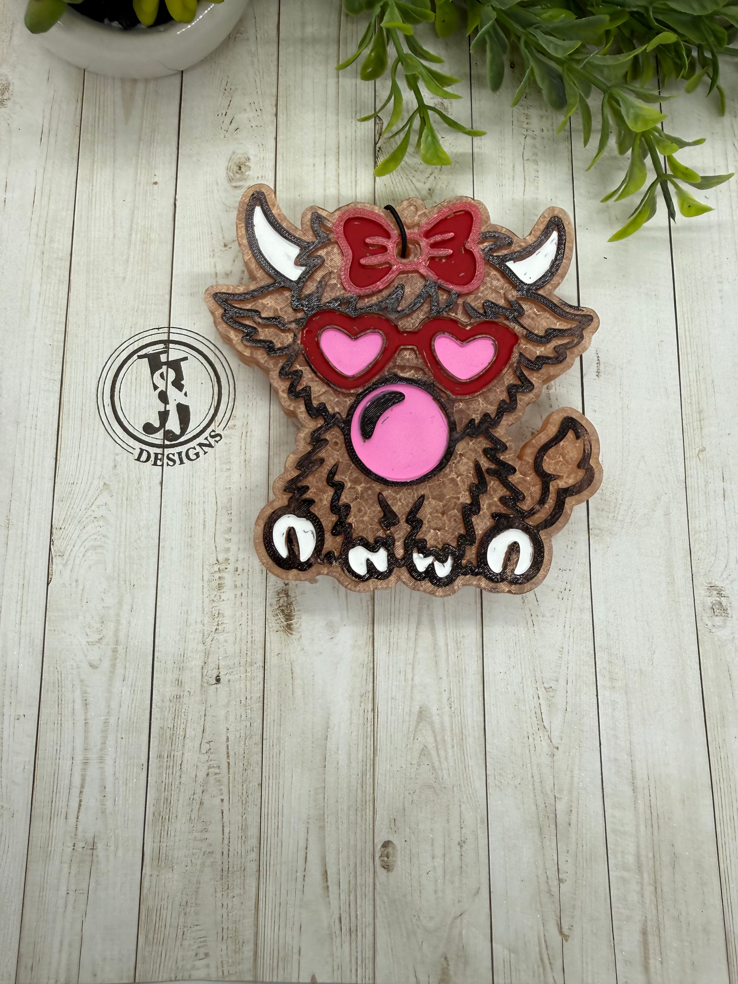 Bubble gum cow