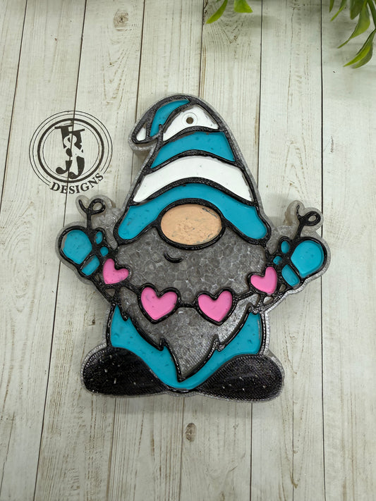 Gnome with hearts