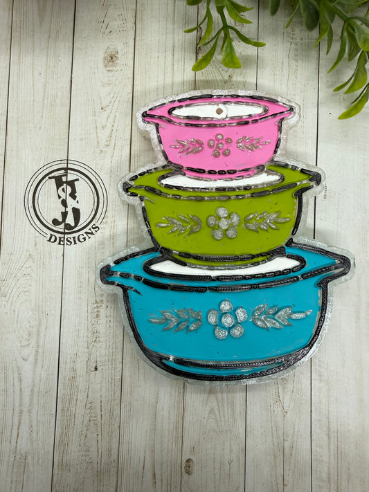 Stacked bowls